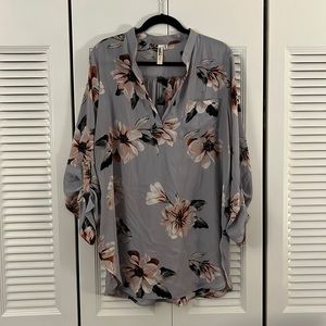 Lightweight dress top - size 1XL - grey floral